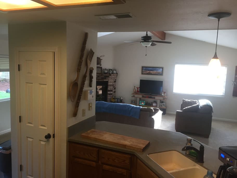 Kitchen to living room