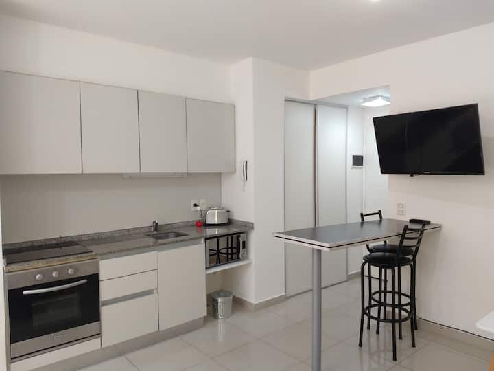 Studio apartment with patio in Villa del Parque