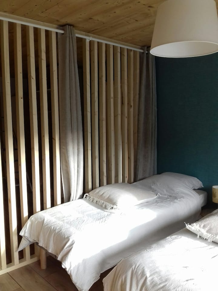 2 camas de 80x200 que se pueden combinar