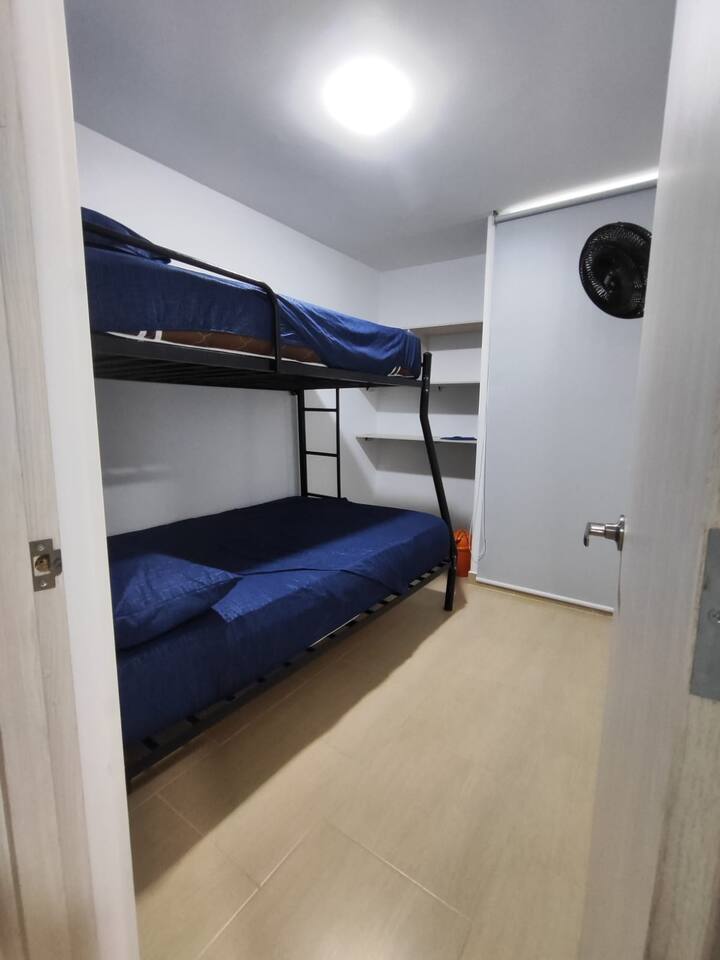 Alcoba半双人单人小木屋，带小阳台