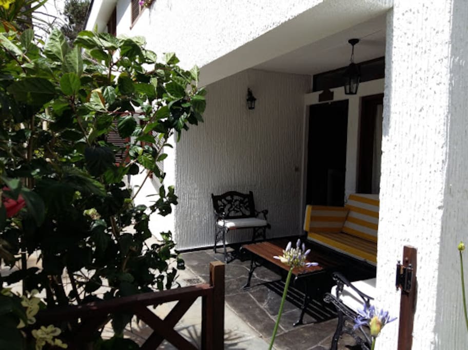 Patio de entrada