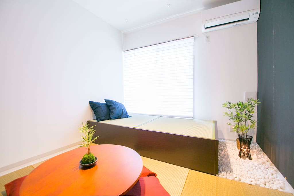 Japanese modern style 1BR apartment space