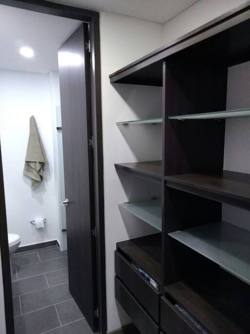 closet amplio