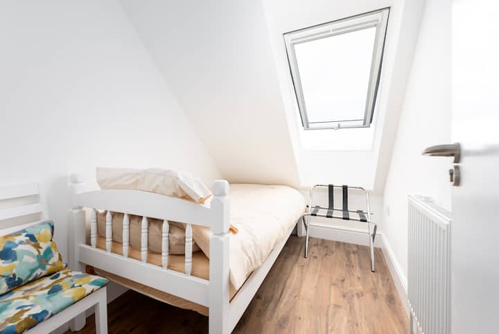 Dhomë teke me pamje për të vdekur!