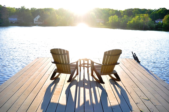 Calm Scenic Lakefront Home