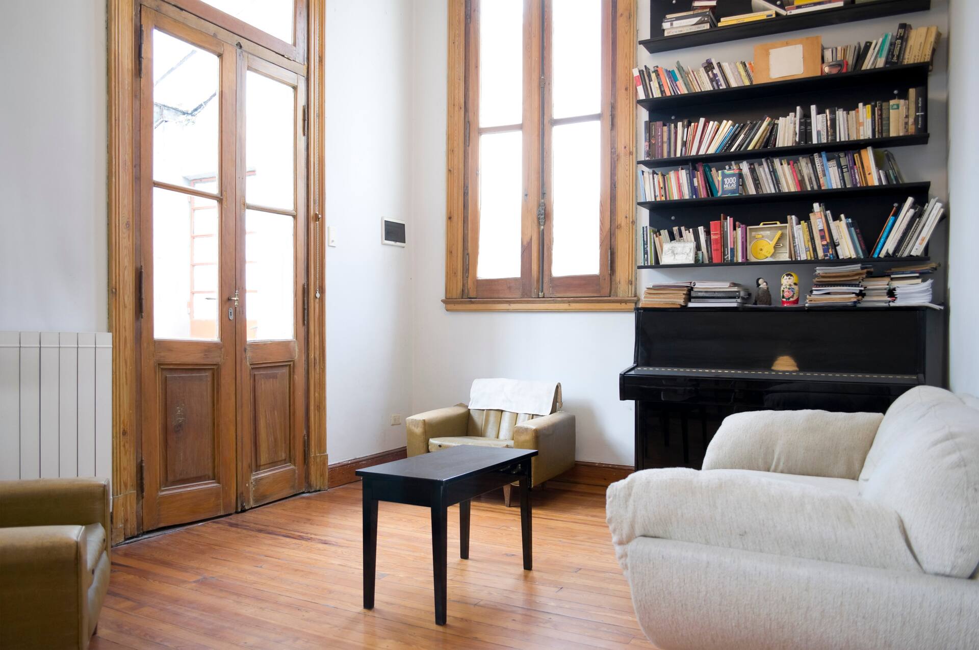 Renovated one-bedroom apartment in Monserrat