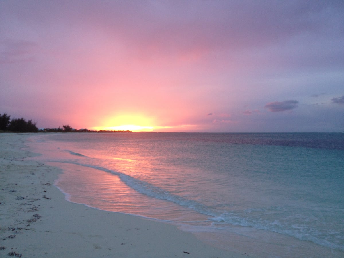 1 bdrm sleeps 3 great rates ground floor pool,