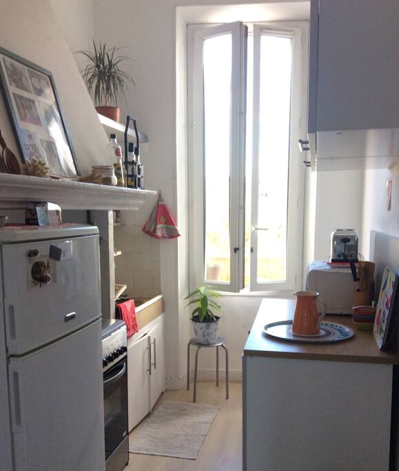 Côté cuisine sur terrasse.