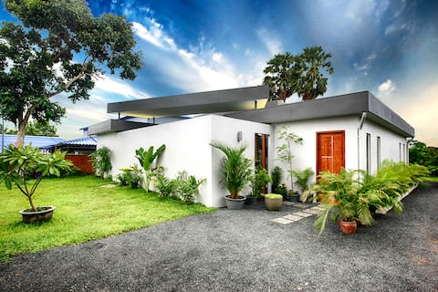 Beautiful Modern Garden Home