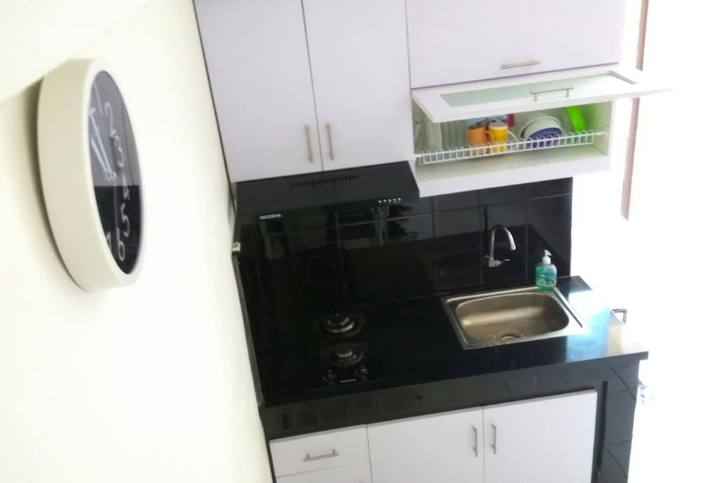 A kitchenette to cook some basic meals