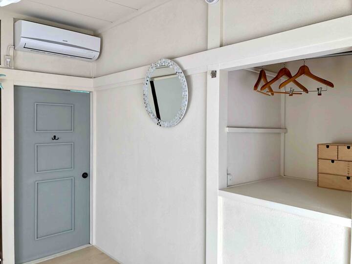 2階のゲストルーム（シングルベッド）