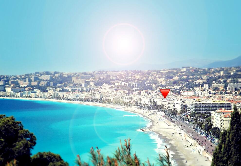 A perfect location by the sea, right in the heart of the Golden Square