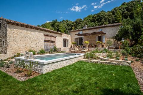 Charming and Fascinating Villa at the gates of the Sun