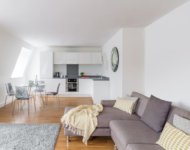 Two Bedroom Plus at Cove Minshull Street