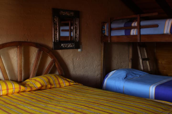 Ზედა სართული ოთახი Cabana 2