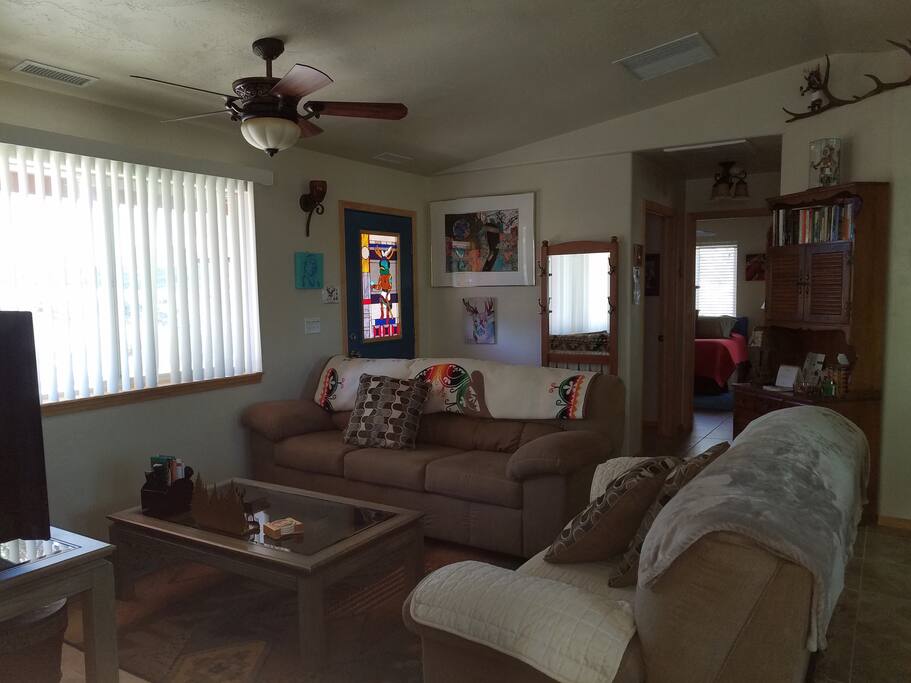 Deerhaven living room