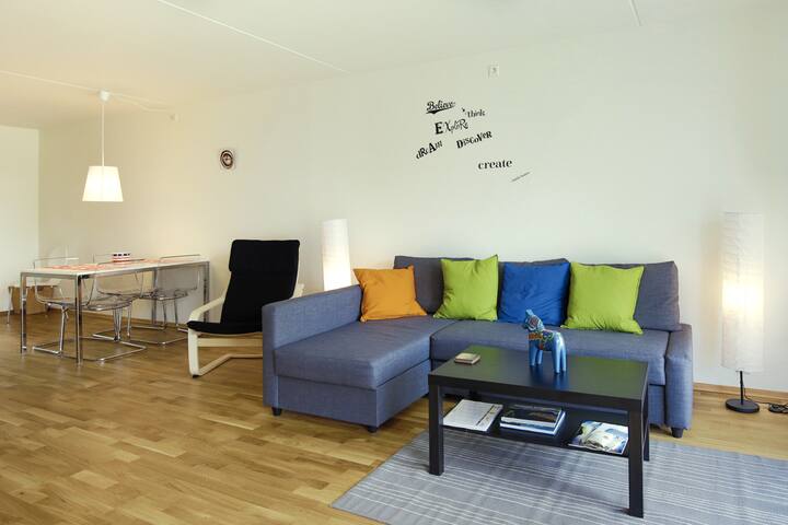 Lovely 3-rooms apartment, huge terrace, central gallery image 3