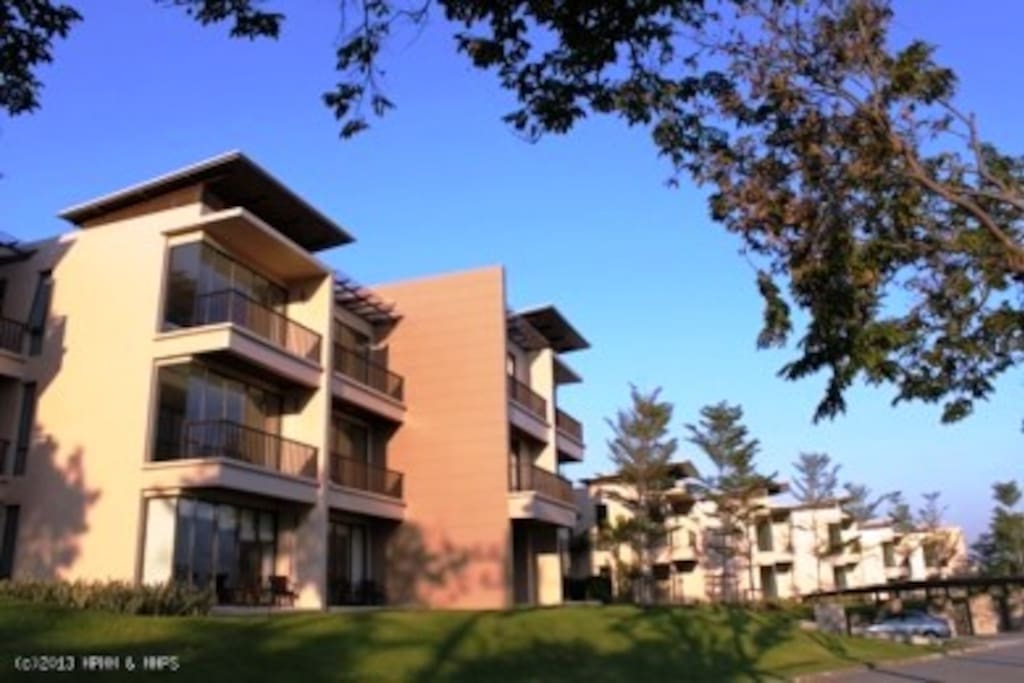 Palm Crescent Condominium