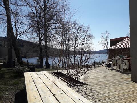 90m2 COTTAGE ON the LAKE