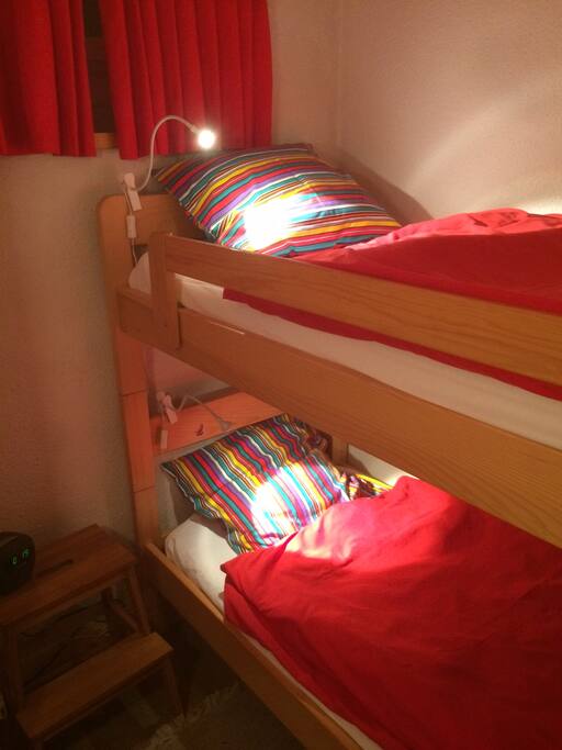 la cabine avec les 2 lits superposés