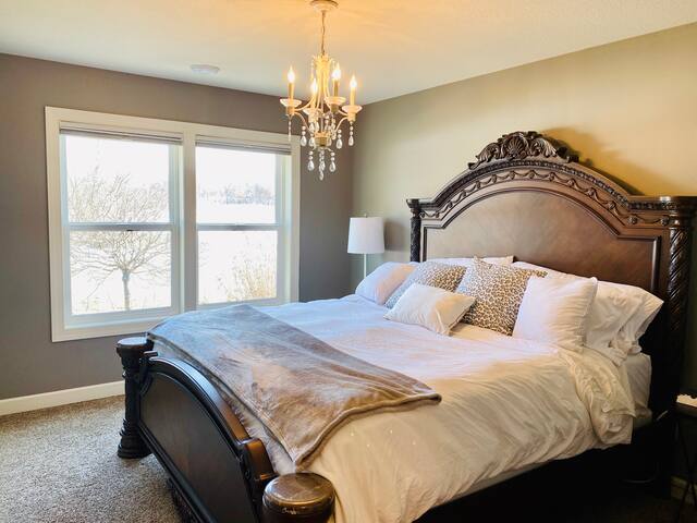 5000sf house-13 acres of privacy-Abundant wildlife gallery image 5