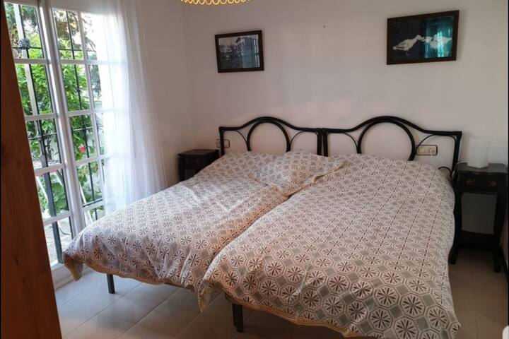 Двойна стая на приземния етаж