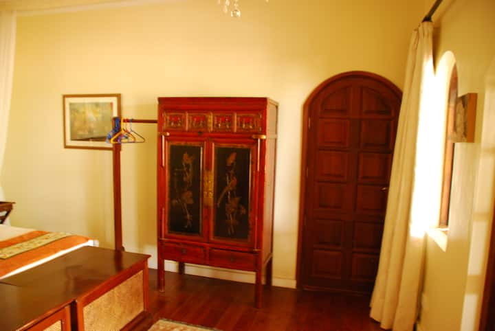 Anubis room - detalj o spavaćoj sobi (ormar)