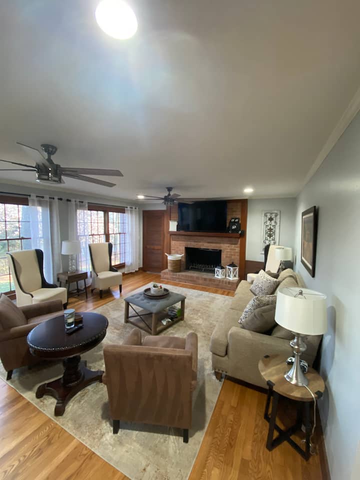 Spacious Marietta Hidden Gem - Marietta