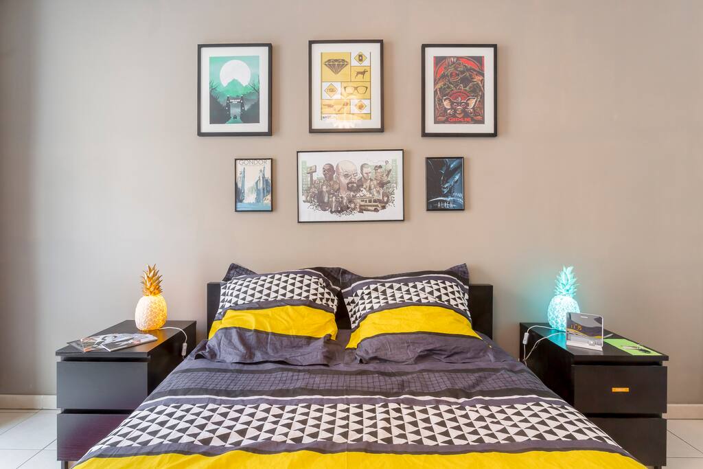 Votre chambre - Your bedroom