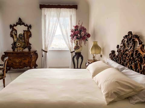 Popular Airbnb listing: A~mare: elegance & breathtaking sea view in Portovenere