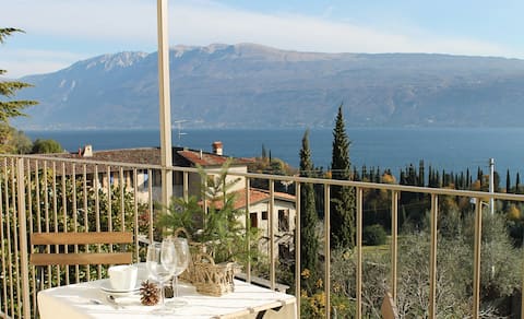 Top performing Airbnb: Rosmarino Apartment in Toscolano Maderno