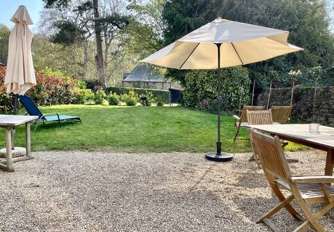 Large family cottage located 1.5 km from the beaches