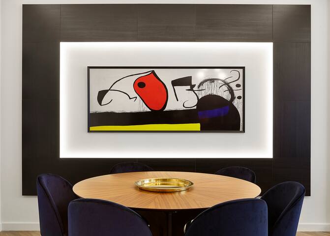 BIG AND LUXURIOUS APARTMENT IN BARCELONA CENTER gallery image 4