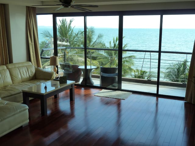 2BR 140sqm Beachfront Chauffeur Car Pool Sea View