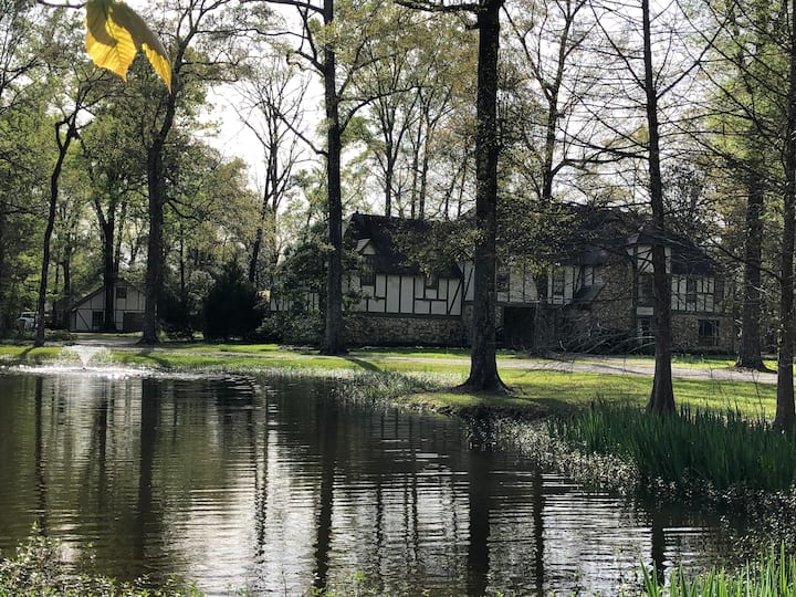 Lloyd Manor Chalet - Baton Rouge, LA