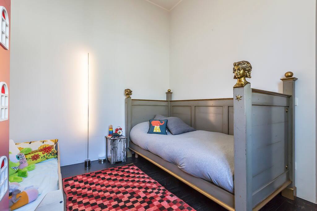Elias's room