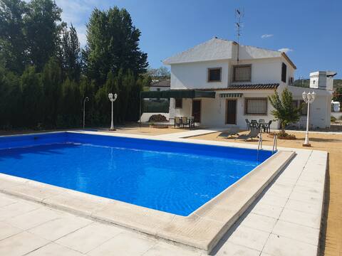 Casa Rural Riocorvo (Birth of Zambra-Rute)