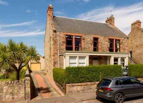 Boutique Golfer’s retreat in the heart of Gullane