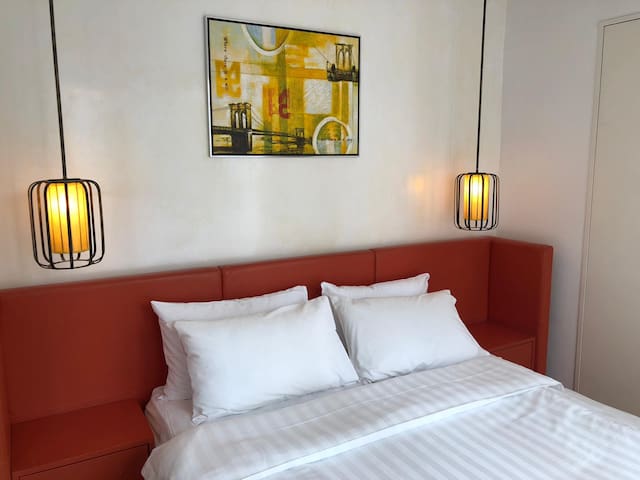 Deluxe one bed room suite - 5