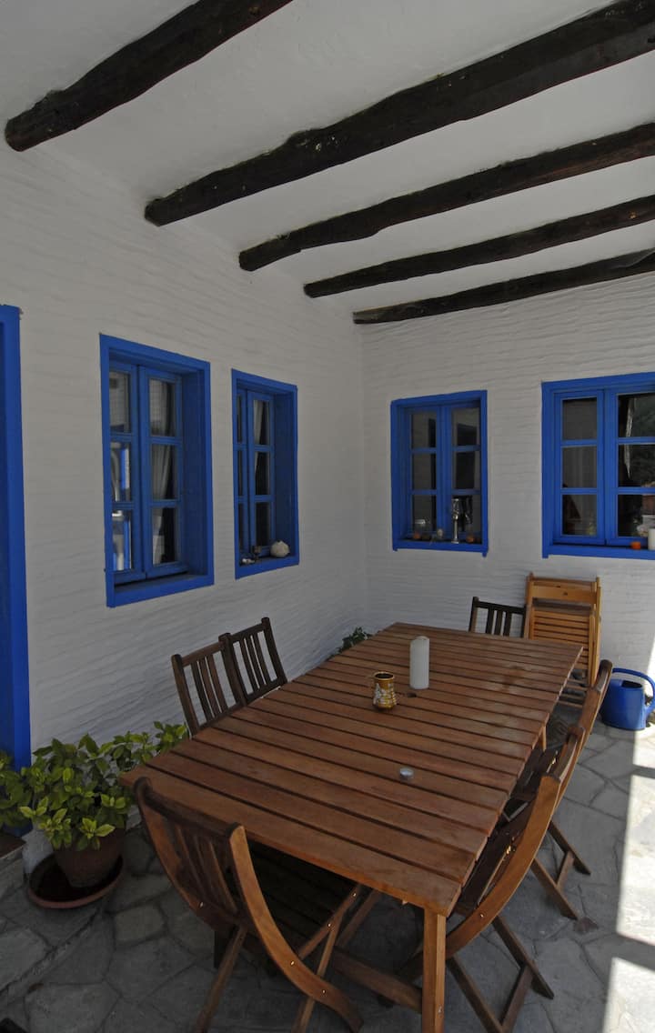 Large house for groups and families
