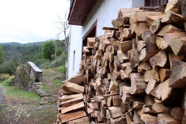 Caserio en el Goierri en plena naturaleza