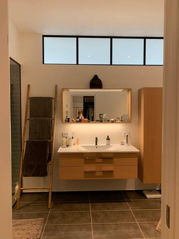 Exclusive penthouse apartment – two big terraces. gallery image 4