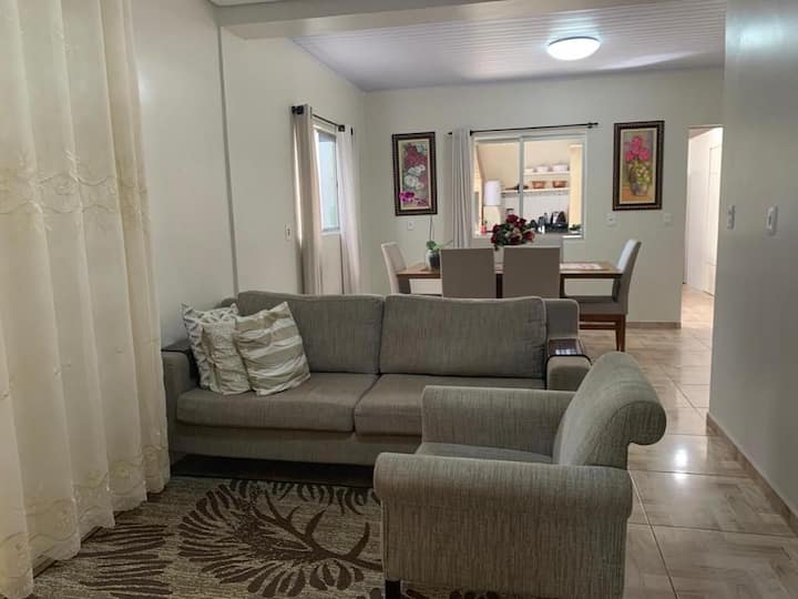 Casa Decorada Próxima De 2 Praias - Bombinhas