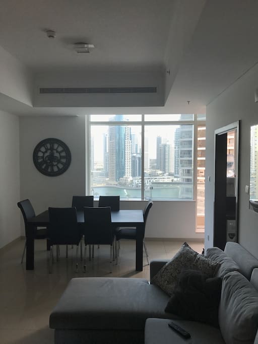 Lounge/ dining