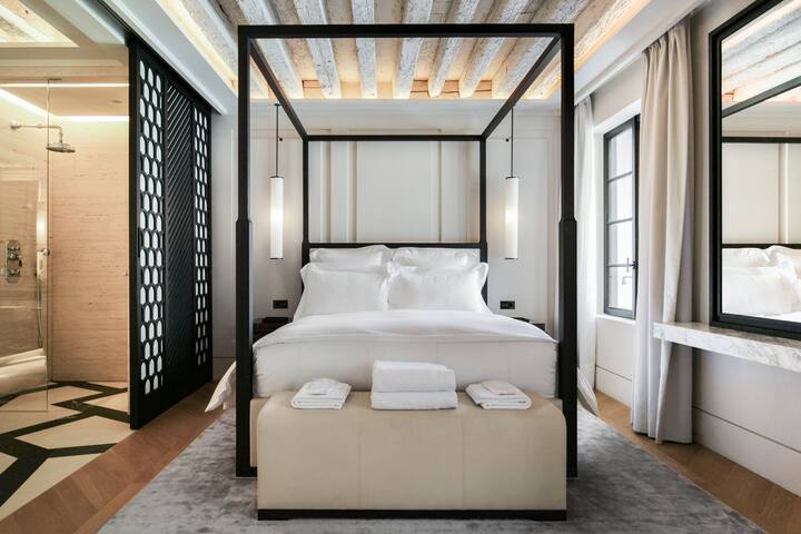 Palazzo Cristo -Luxury Venice with private terrace gallery image 3