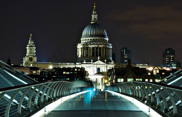 Superior 2 Bedroom / 2 bathroom St Pauls Free WiFi gallery image 2