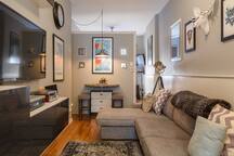 Charming loft-like 1 Bdrm - near PATH train to NYC