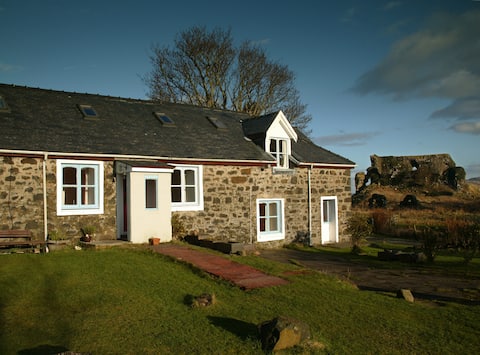 Successful Airbnb property: Dairy Cottage in Kilninian And Kilmore