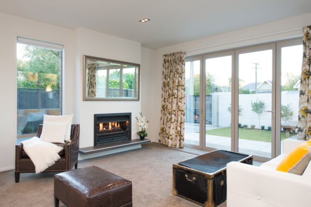 Loads of sunlight and cozy gas fire in the lounge.