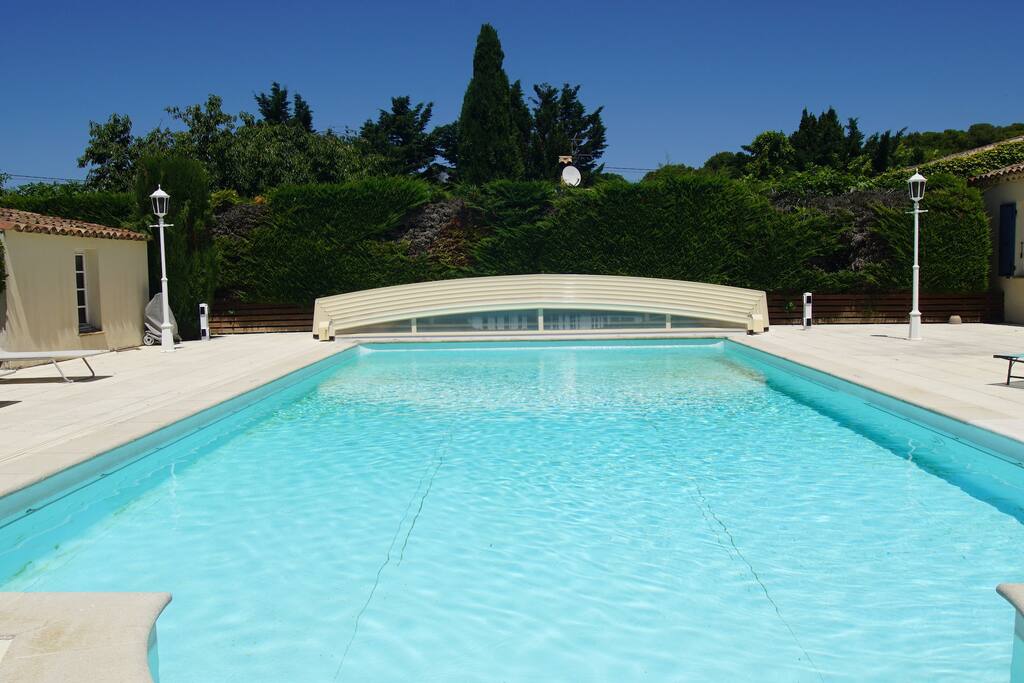 Piscine 12 X 6 m Elle vous tend les bras !